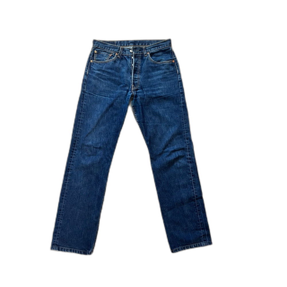 Vintage early 2000s Levis 501 Jean 32x34 (Made in Turkey)